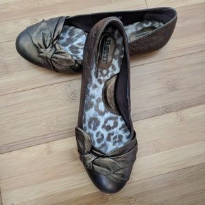 Born bronze flats 8.5